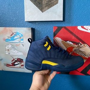 Jordan 12 Michigan